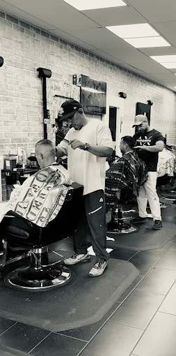 Barbershop Near Lowry Denver: Classic Cuts in Your Neighborhood - Denver barbershop guide