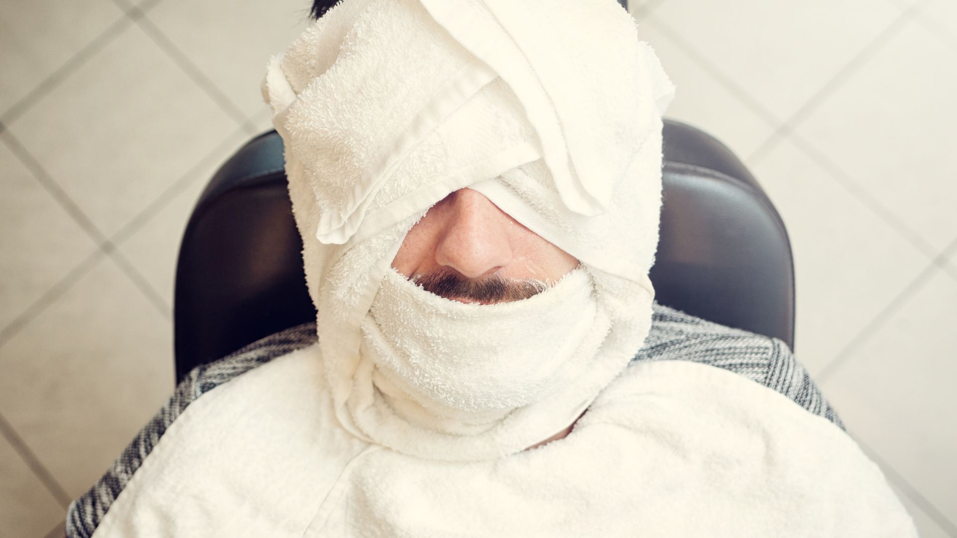 15 Tips for the Perfect Hot Towel Shave at a Barbershop