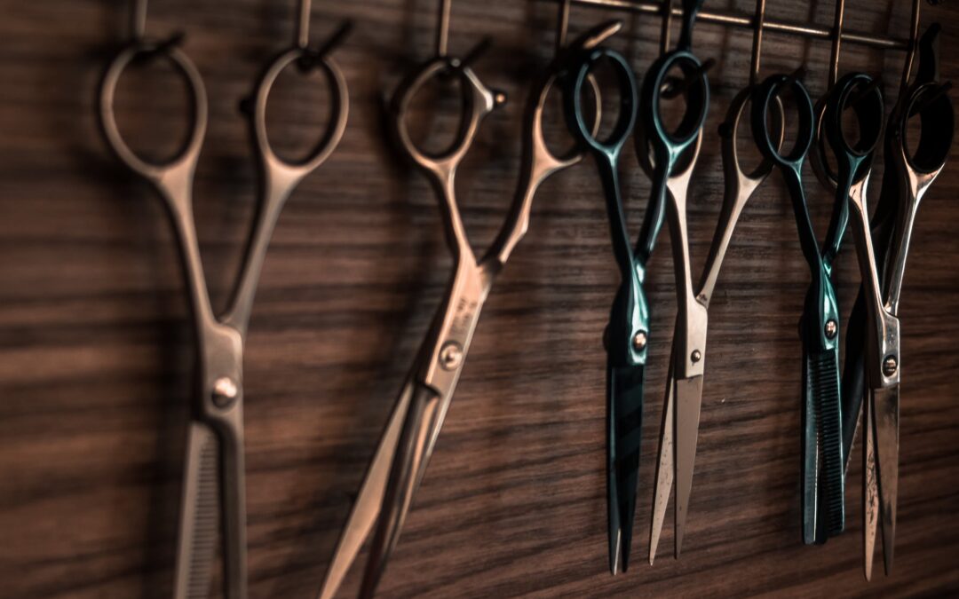 How to Properly Use Scissors or Trimmers to Trim Your Beard
